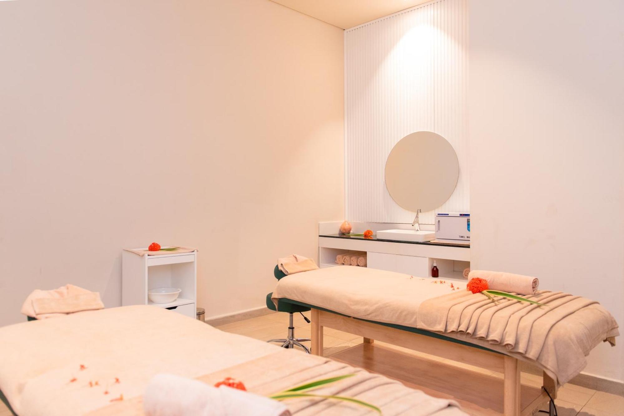 Royal Wellness Aparthotel *